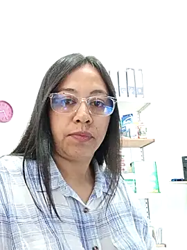 Snapshot of Violeta--7 chatting on 04/15/26, 01:40 Violeta--7 online show from 04/15/26, 01:40