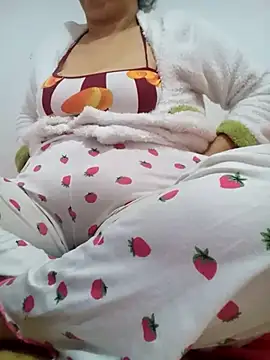 Snapshot of _KapiiTana_ chatting on 04/12/26, 01:27 KapiiTana online show from 04/12/26, 01:27