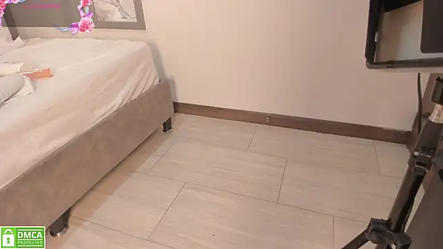 Natasha Marin online show from 04/07/26, 07:36