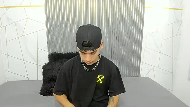 Kitsune 44 online show from 04/02/26, 07:22