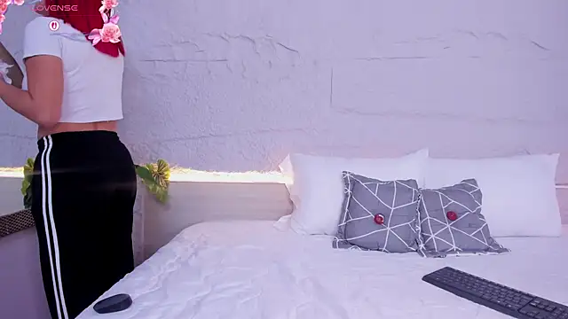 sussy1x  online show from 05/12/26, 04:20