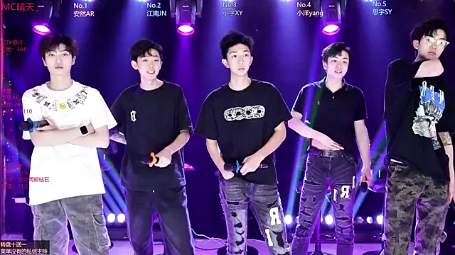 AOA-boy001 online show from 04/15/26, 07:59