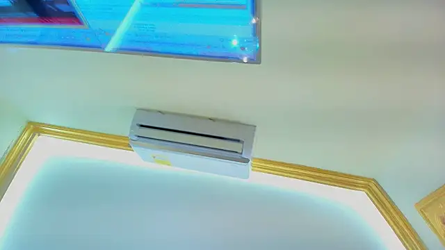 Snapshot of KristinaGriner chatting on 04/10/26, 05:01 KristinaGriner online show from 04/10/26, 05:01