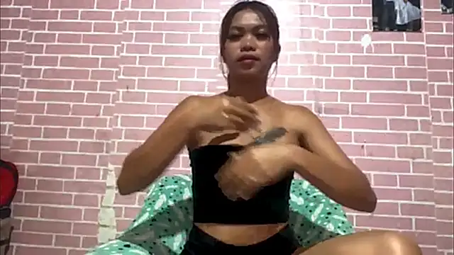 NatalyaDelille online show from 04/01/26, 11:11