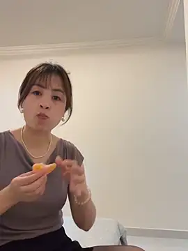 Yang 218 online show from 04/16/26, 06:03