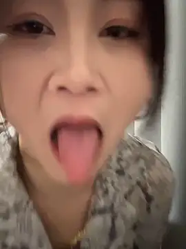 Snapshot of Huihui_518 chatting on 04/08/26, 07:30 Huihui 518 online show from 04/08/26, 07:30