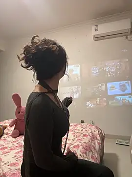 Snapshot of Huihui_518 chatting on 04/16/26, 07:31 Huihui 518 online show from 04/16/26, 07:31