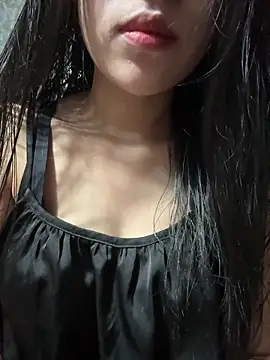 Snapshot of __Liana-sexy__ chatting on 04/12/26, 05:23 Liana-sexy online show from 04/12/26, 05:23