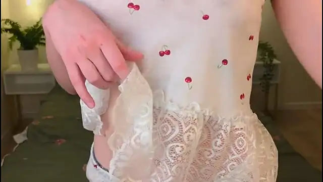 MellyAlfayi online show from 04/04/26, 08:12