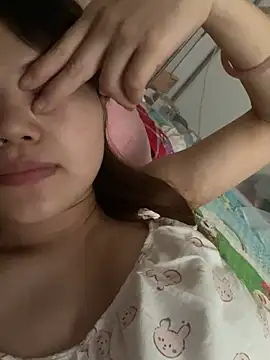 Snapshot of -Vaci- chatting on 04/08/26, 05:51 -Vaci- online show from 04/08/26, 05:51