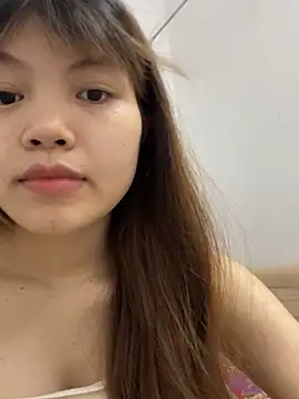 Snapshot of -Vaci- chatting on 04/13/26, 01:38 -Vaci- online show from 04/13/26, 01:38