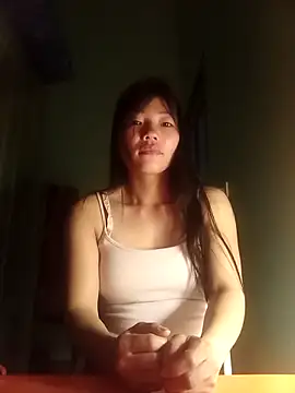 Snapshot of -Quyny- chatting on 04/07/26, 07:47 -Quyny- online show from 04/07/26, 07:47