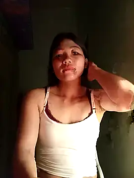 Snapshot of -Quyny- chatting on 04/12/26, 07:08 -Quyny- online show from 04/12/26, 07:08