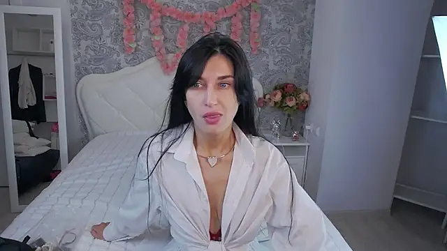 AriannaCruise online show from 04/05/26, 03:47