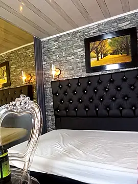  Carolyn online show from 04/02/26, 04:04