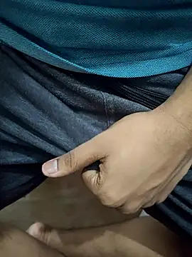 Snapshot of sweetcock180 chatting on 04/13/26, 09:37 sweetcock180 online show from 04/13/26, 09:37