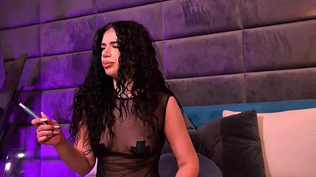 CatalynaVega online show from 04/14/26, 01:39