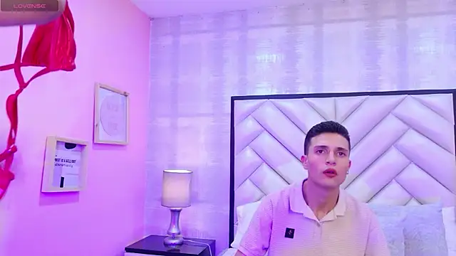 ChloeAndJeanPaul online show from 04/03/26, 03:26