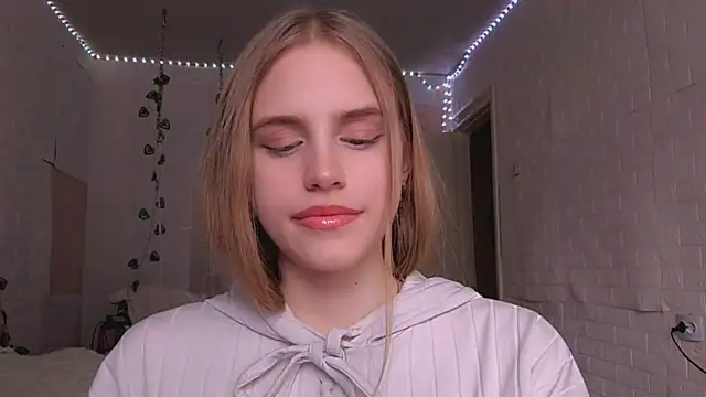 EveCoutch online show from 04/11/26, 12:09