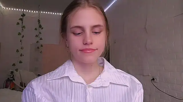 EveCoutch online show from 04/12/26, 12:10