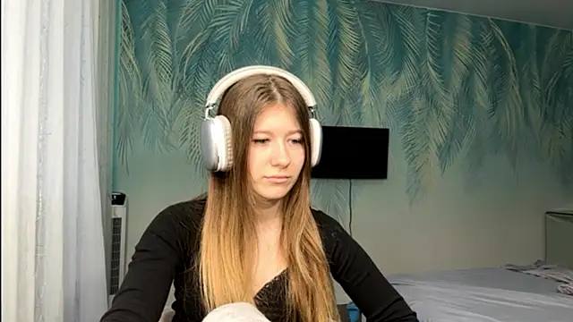 Kate Jomallona online show from 04/07/26, 01:11