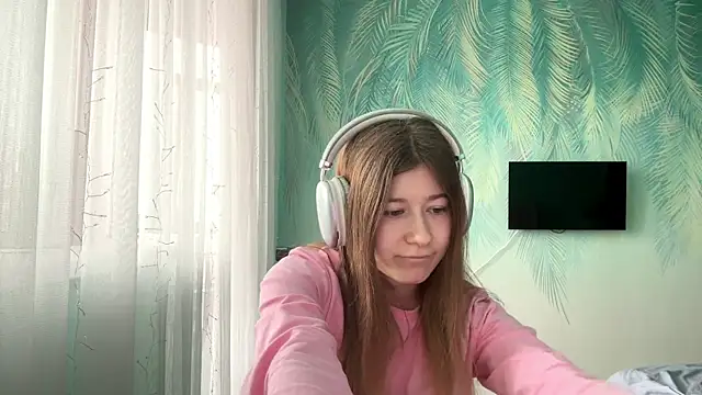 Kate Jomallona online show from 04/16/26, 06:36