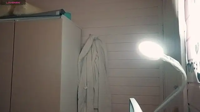 elegant pleasure online show from 04/01/26, 07:11