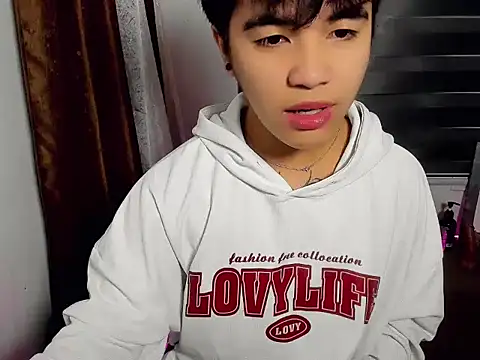 Untouchable Bromancexxx online show from 08/04/26, 03:47