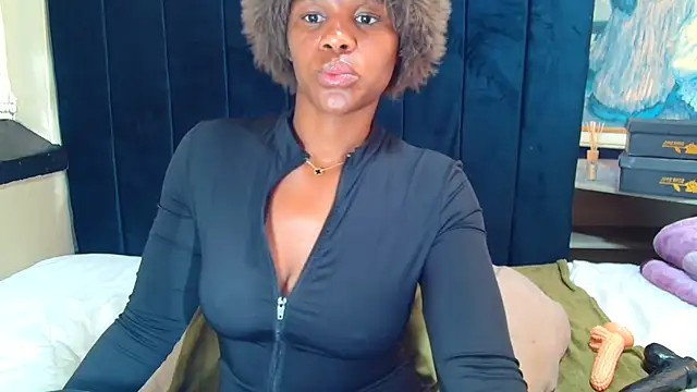 Snapshot of CaramelCandyxx chatting on 07/03/26, 06:09 CaramelCandyxx online show from 07/03/26, 06:09