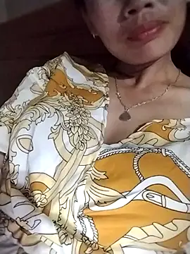 Snapshot of djdddj1 chatting on 04/08/26, 02:06 djdddj1 online show from 04/08/26, 02:06