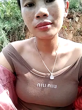 Snapshot of djdddj1 chatting on 04/11/26, 02:05 djdddj1 online show from 04/11/26, 02:05