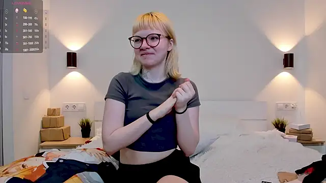 EIanorPuglia online show from 04/11/26, 07:45