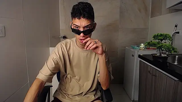 Zamaelprime  online show from 04/09/26, 06:19