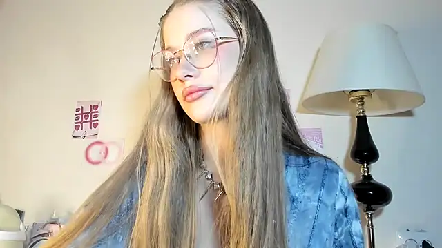 chloesweetbby online show from 04/13/26, 08:25