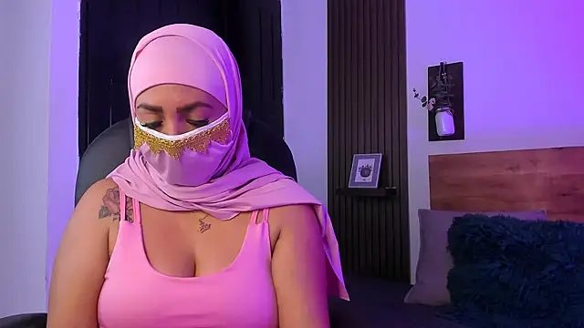 Nailea   online show from 04/15/26, 02:18