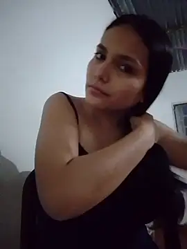 Snapshot of scarletmouse chatting on 04/08/26, 10:26 scarletmouse online show from 04/08/26, 10:26