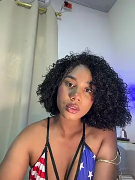 Hilaryebony  online show from 07/04/26, 08:37