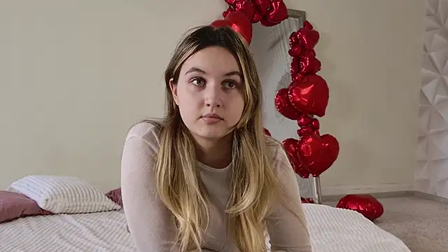 Snapshot of Lilly_Eyes chatting on 03/31/26, 01:33 Lilly Eyes online show from 03/31/26, 01:33