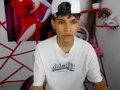 chris evans77 online show from 04/16/26, 08:31