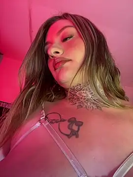 Snapshot of Eliee--Roth chatting on 04/14/26, 01:11 Eliee--Roth online show from 04/14/26, 01:11