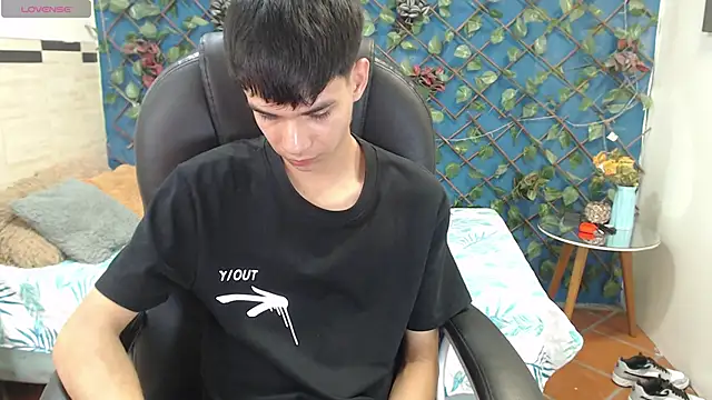 maxim rod online show from 04/12/26, 03:33