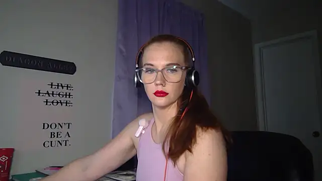 RoxyRedXO12 online show from 04/03/26, 07:56