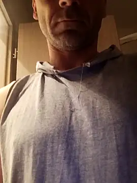 Snapshot of patriot6907 chatting on 04/16/26, 01:39 patriot6907 online show from 04/16/26, 01:39