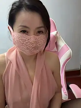 xiaxia-2026 online show from 04/15/26, 10:44