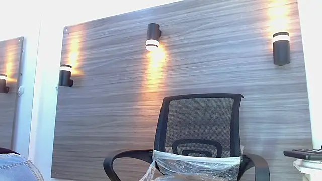 LuckyBluex online show from 04/07/26, 09:10