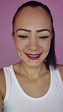 Snapshot of Agatha_22 chatting on 04/12/26, 12:32 Agatha 22 online show from 04/12/26, 12:32