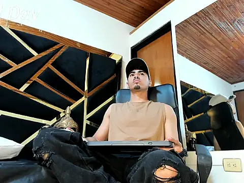 LucaColmal online show from 04/06/26, 03:37