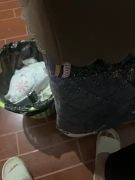 Snapshot of yingzi003 chatting on 04/02/26, 02:04 yingzi003 online show from 04/02/26, 02:04