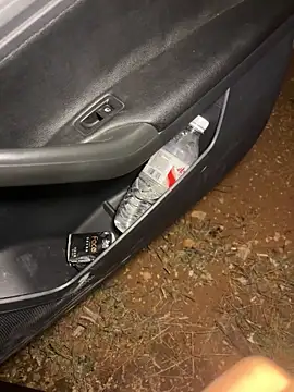 Snapshot of yingzi003 chatting on 04/15/26, 12:56 yingzi003 online show from 04/15/26, 12:56