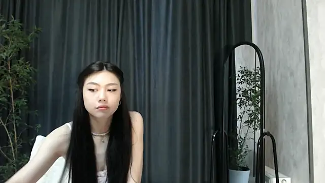 SecretTiny online show from 04/09/26, 12:32